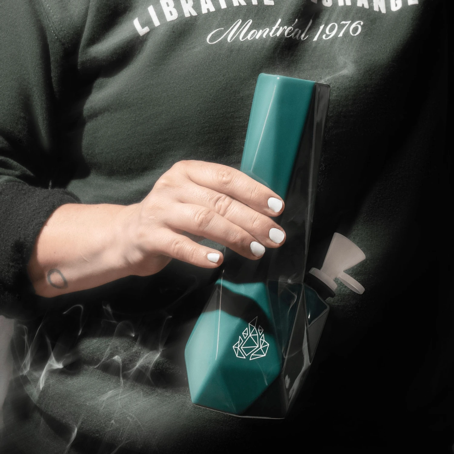 BRNT Designs Boreal Hexagon Ceramic Bong - Image 3